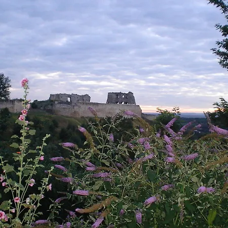 Bed & Breakfast D'hotes Sur La Courtine De Coucy