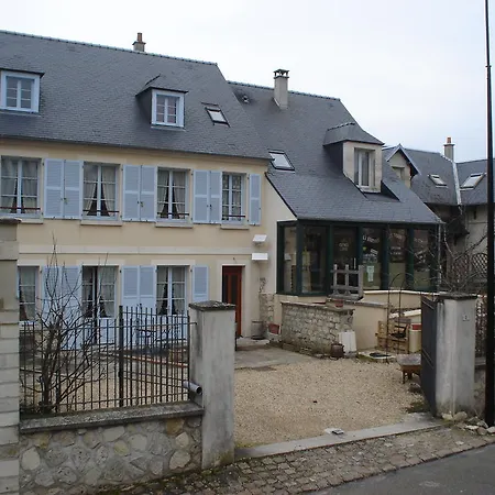 D'hotes Sur La Courtine De Bed & Breakfast Coucy